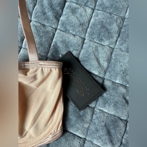 NWT Frederick's of Hollywood Women's Milan Beige Mesh Balconette Bra - Picture 3 of 5